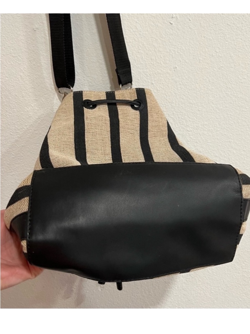 & Other Stories Black and Cream Jute Striped Drawstring Shoulder Bag - Picture 4 of 4